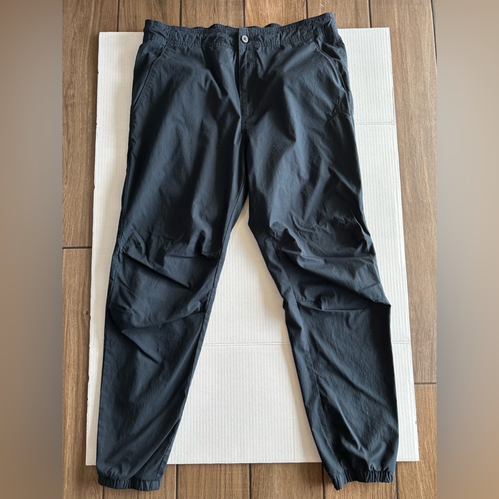 Mens Jordan windbreaker joggers